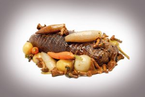 Rôti de boeuf angus , girolles et petits légumes de Toury par Patrick Gauthier