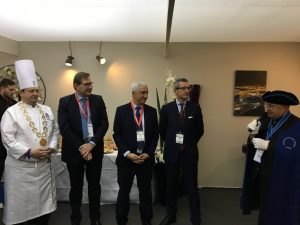 Intronisation-de-Christophe-Marguin-au-sein-de-la-Commanderie-des-Gastronomes-Ambassadeurs-de-Rungis-avec-pour-parrain-Antoine-Boucomont