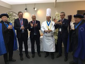 Intronisation-de-Christophe-Marguin-au-sein-de-la-Commanderie-des-Gastronomes-Ambassadeurs-de-Rungis-avec-pour-parrain-Antoine-Boucomont