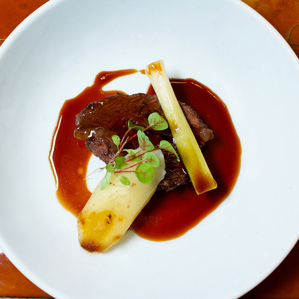 Joue de boeuf marinée au saké, réduction de marinade et légumes de Toury